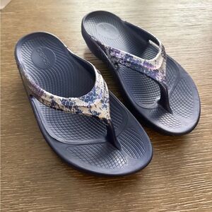OOFOS Blue and Purple Women's Sandals